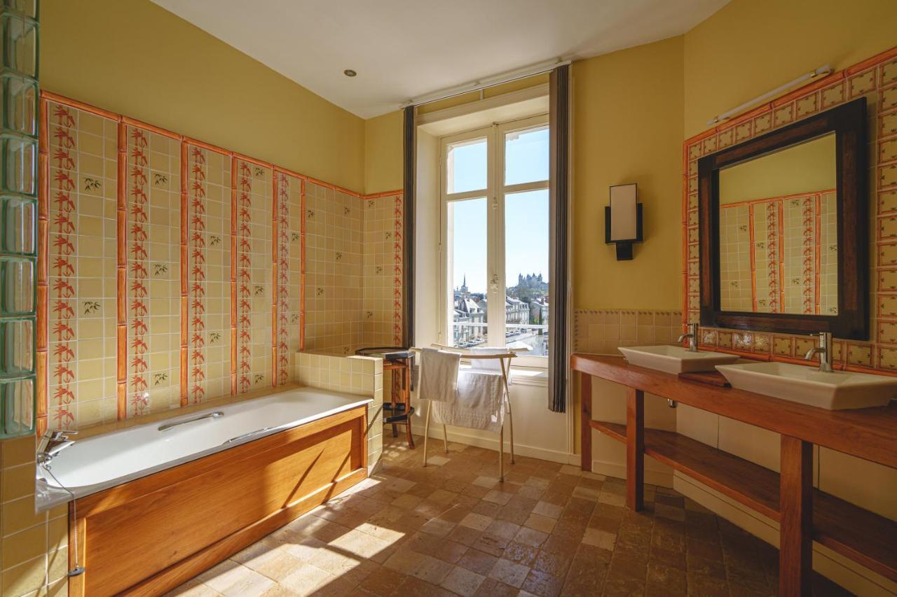 Chateau La Comtesse De Loire & Spa Saumur Bagian luar foto